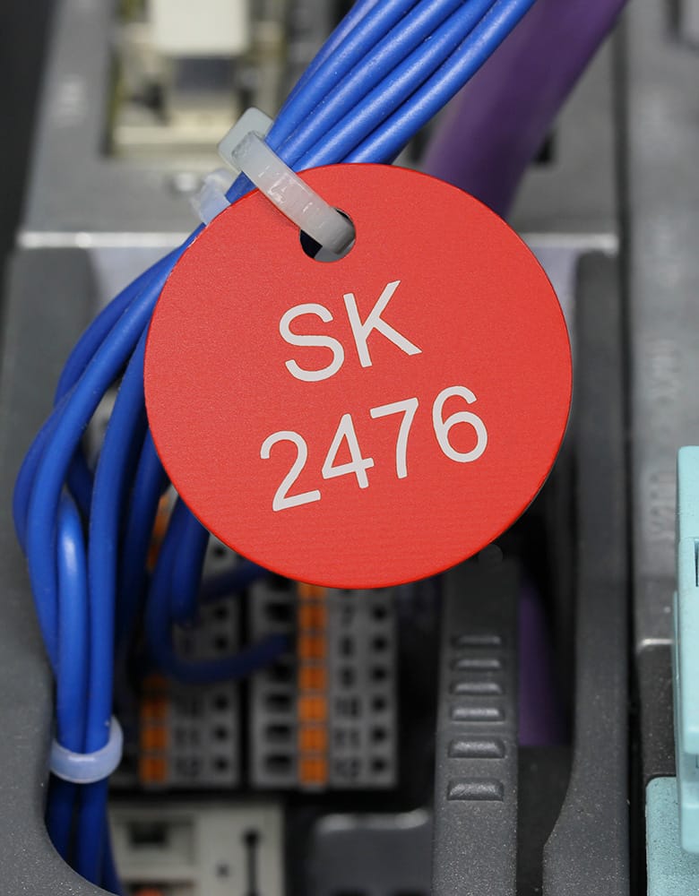 Kabelschilder zur Kennzeichnung technischer Systeme